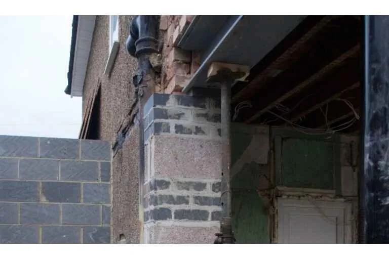 Acrow props being used on a building site