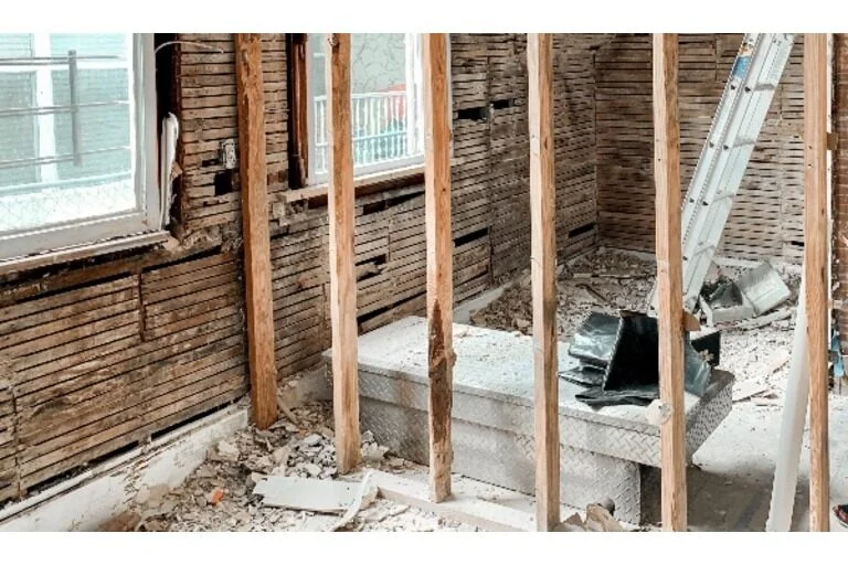 Wooden building structure